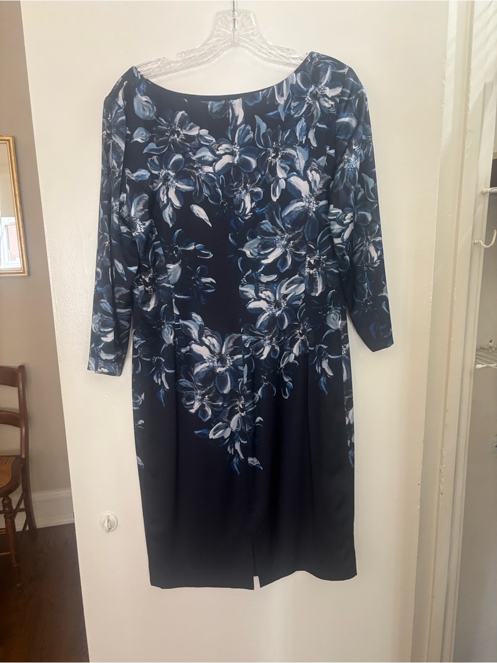 St. John dress - Picture 2 of 3